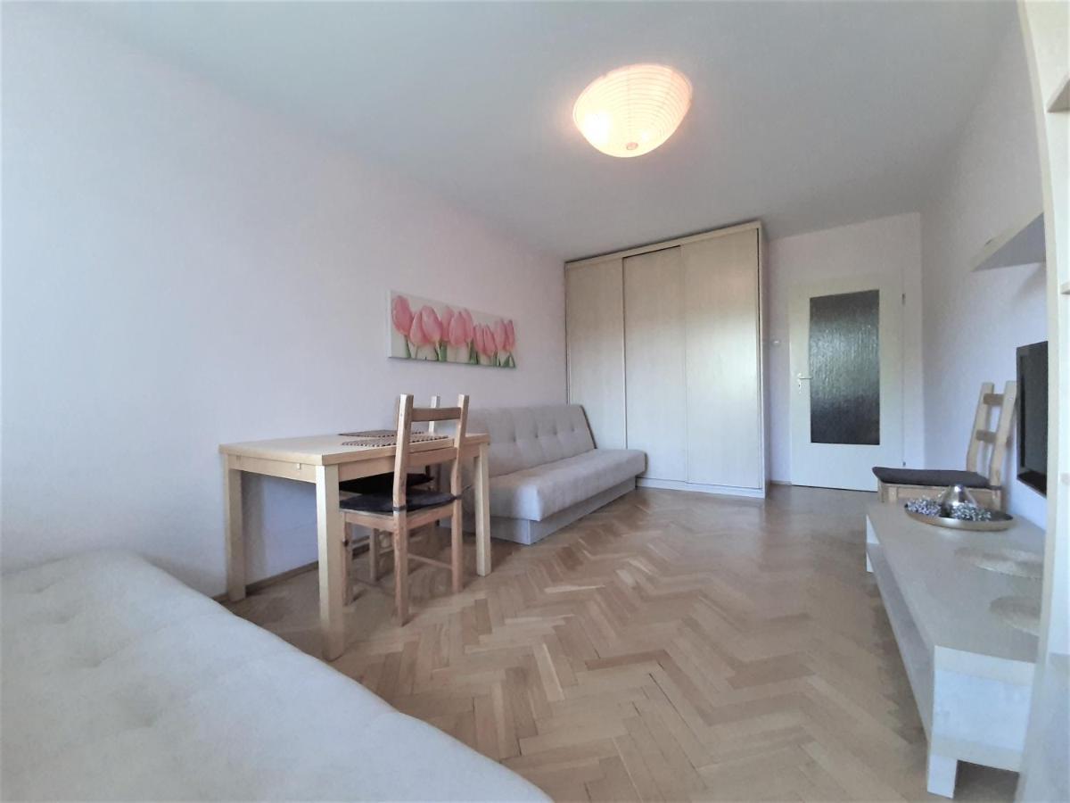 Your Best Apartment Kolobrzeska グダニスク エクステリア 写真